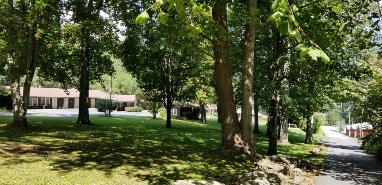 Tanglewood Motel And Log Cabins Maggie Valley Ngoại thất bức ảnh